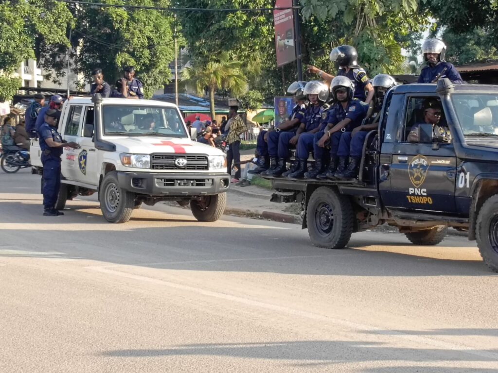 img_20250521_170745_7671248076787027387330-1024x768 Insécurité à Kisangani : la police en patrouille pour dissuader les criminels