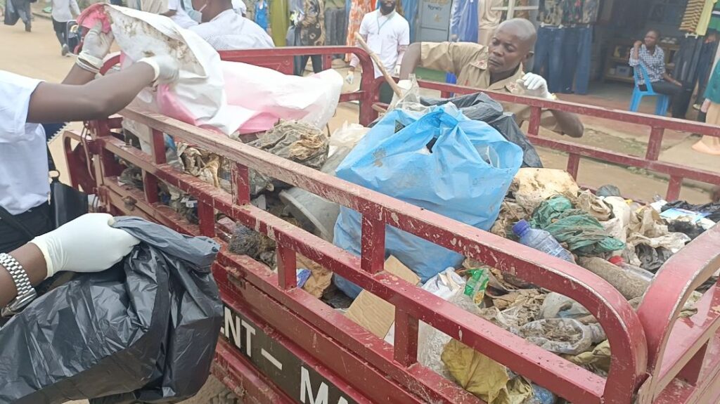 screenshot_20250605-1510291827938649674367515-1024x575 🌍 Kisangani : SOS Nature mobilise contre les déchets plastiques
