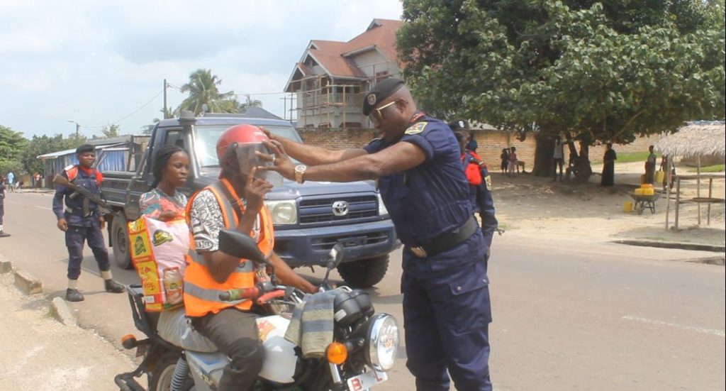 screenshot_20250703-1836265127366388426184384-1024x551 Kisangani : Le Général-Major PALANGA en tournée d’inspection pour rapprocher la police de la population