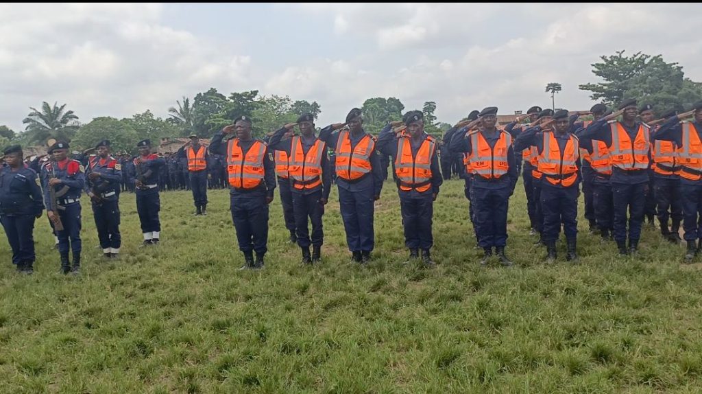 screenshot_20250718-213314734899145862880537-1024x574 Kisangani : Première parade officielle du commissaire provincial de la PNC
