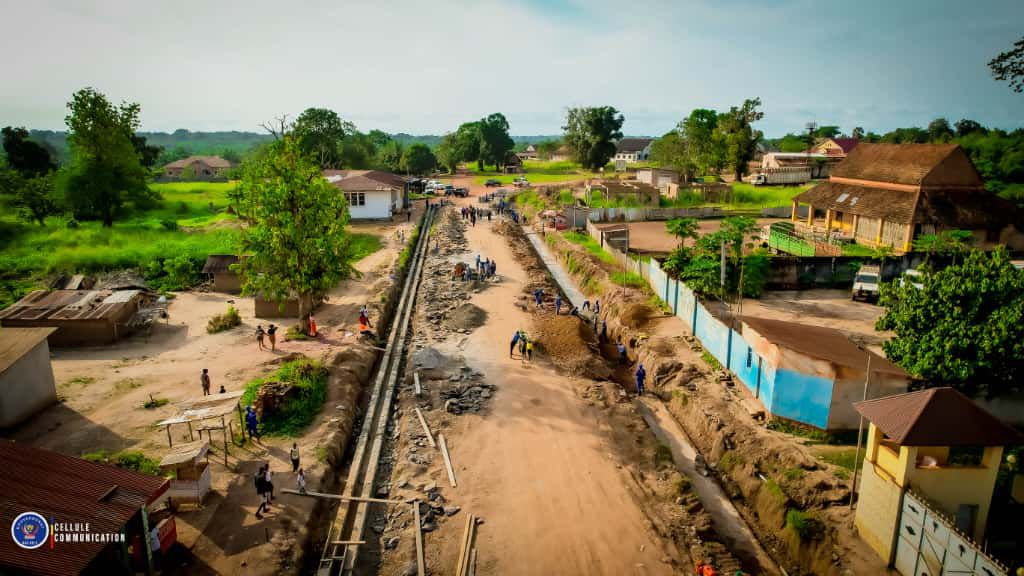 img-20251113-wa0393659531108978947500 Buta : les travaux routiers accélérés sous la supervision du Gouverneur Mokeni